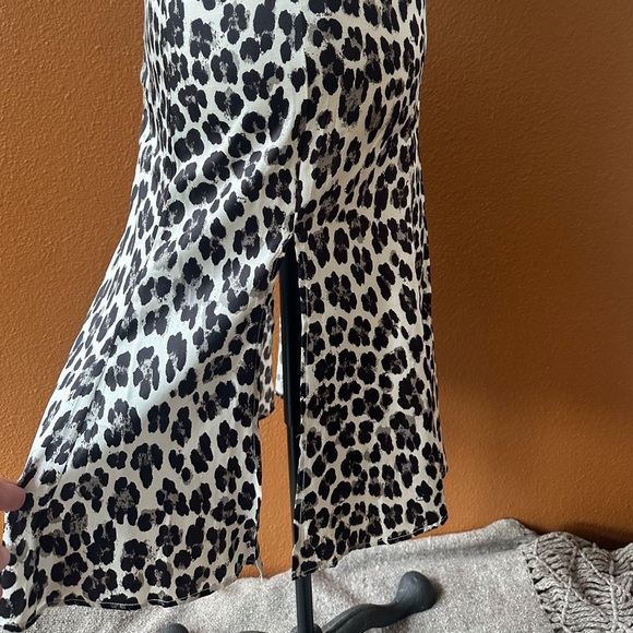Caroline Constas Silk Blend Animal Print Midi Skirt With Side Slits Small EUC! - Picture 6 of 13